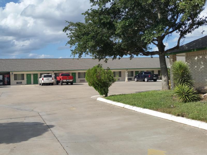 Garden Inn & Suites Hebbronville Zewnętrze zdjęcie