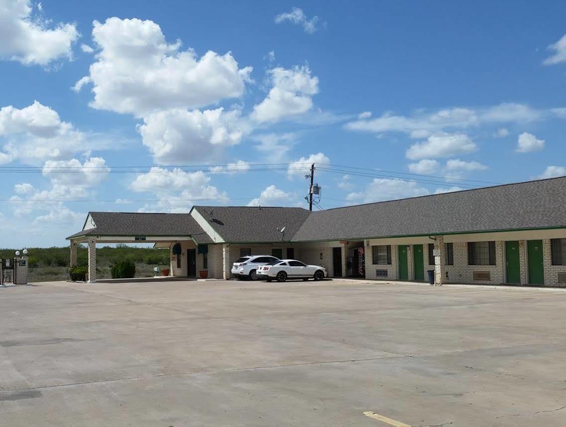 Garden Inn & Suites Hebbronville Zewnętrze zdjęcie